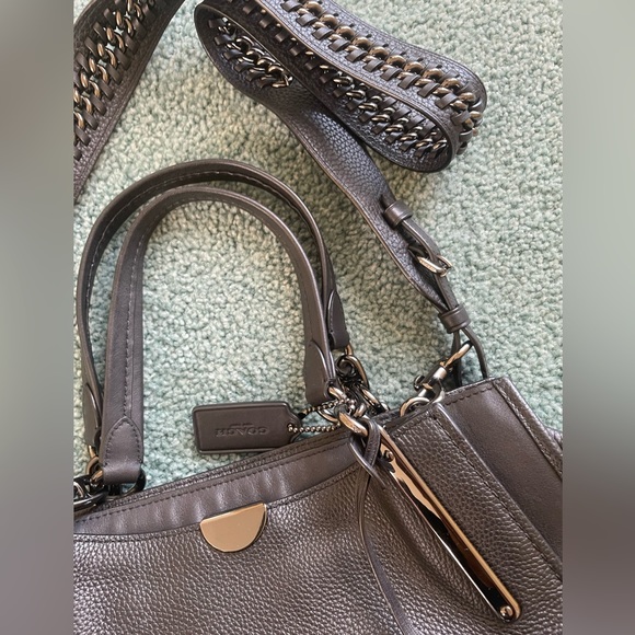 Coach Dreamer with specialty chain strap and gunmetal hardware - Picture 2 of 8
